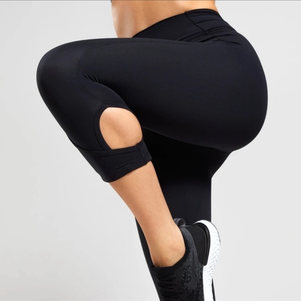 Gymshark Studio Cropped Leggings